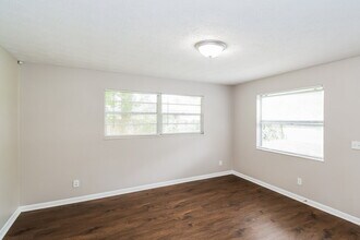2966 W 5th St in Jacksonville, FL - Foto de edificio - Building Photo