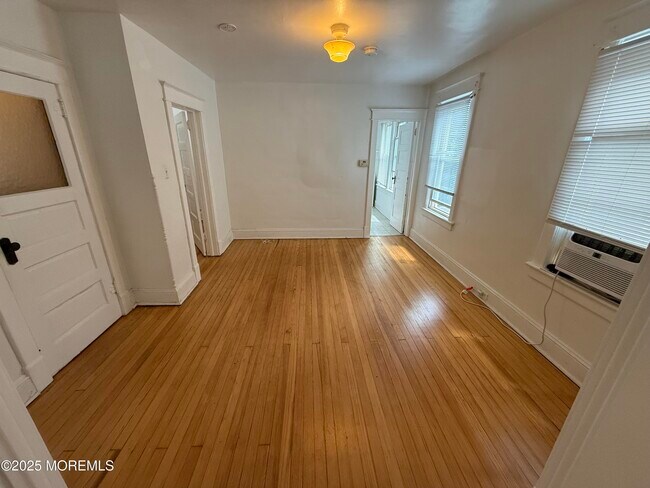 115 N 3rd Ave in Highland Park, NJ - Building Photo - Building Photo