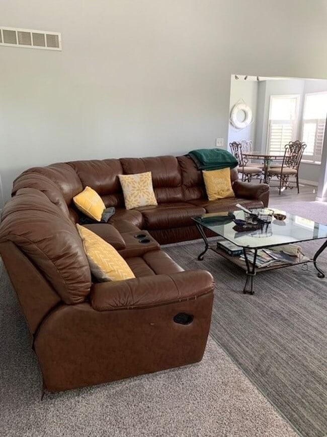 property at 4 Oak Shadow Dr