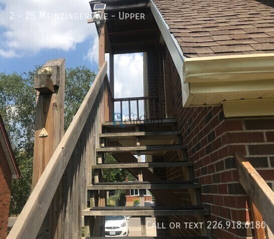 25-25 Meinzinger Ave in Kitchener, ON - Building Photo - Building Photo