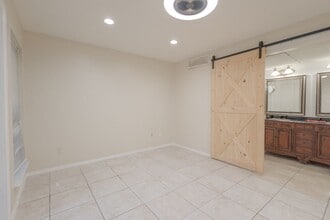 9835 Walnut St in Dallas, TX - Building Photo - Building Photo