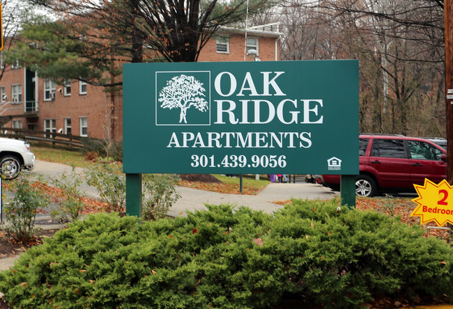 Oak Ridge Apartments in Silver Spring, MD - Foto de edificio - Building Photo