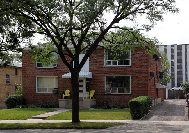 56-58 Leduc Dr in Toronto, ON - Building Photo - Primary Photo