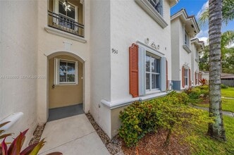 951 NE 42nd Terrace in Homestead, FL - Building Photo - Building Photo