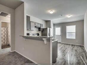 10712 SW 23rd Pl in Yukon, OK - Building Photo - Building Photo