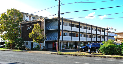 Beretania Hale in Honolulu, HI - Building Photo - Building Photo