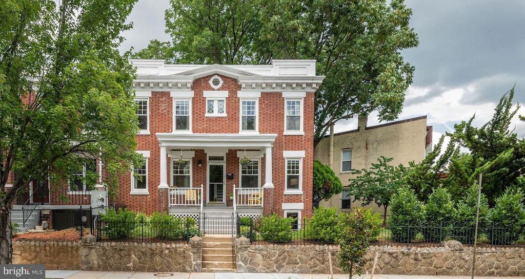 1354 D St NE in Washington, DC - Building Photo