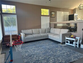 8696 Ivy Glen Cir in Henderson, NV - Building Photo - Building Photo