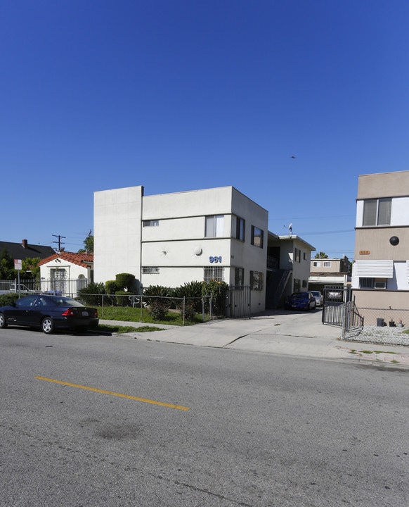 961 S Catalina St in Los Angeles, CA - Building Photo