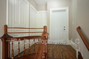 519 E 3rd St in Waterloo, IA - Building Photo