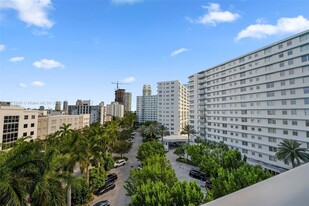 910 West Ave, Unit 1138 in Miami Beach, FL - Building Photo