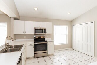 9123 Egret Cove Cir in Riverview, FL - Foto de edificio - Building Photo