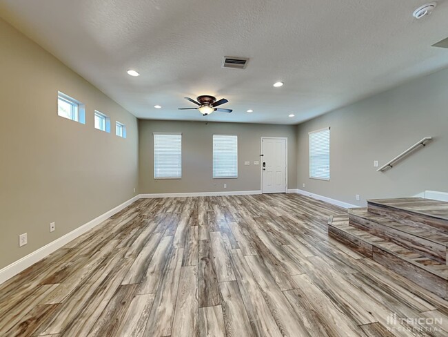 3925 Cottage Hill Ave in Parrish, FL - Building Photo - Building Photo