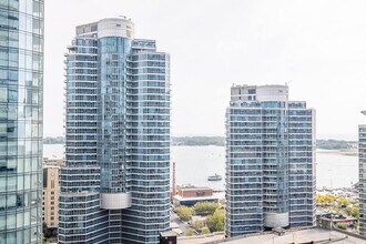 19 Grand Trunk Crescent in Toronto, ON - Building Photo - Building Photo