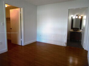 29 Santillane Ave in Coral Gables, FL - Building Photo - Building Photo