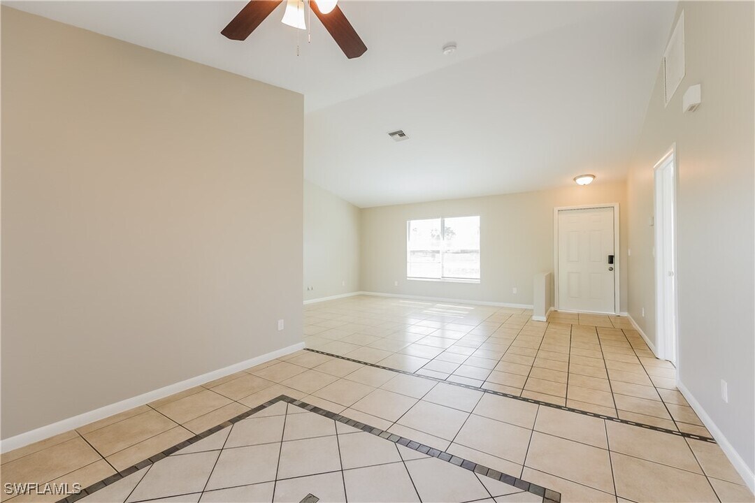 2916 22nd St SW in Lehigh Acres, FL - Building Photo