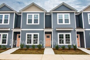 139 Loren Rd in Hubert, NC - Building Photo