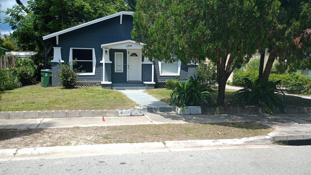 1216 E 33rd Ave in Tampa, FL - Building Photo