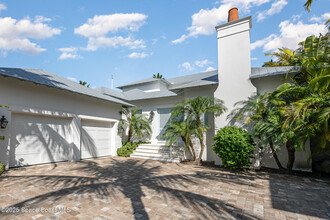 9170 Marsh Island Dr in Vero Beach, FL - Building Photo - Building Photo