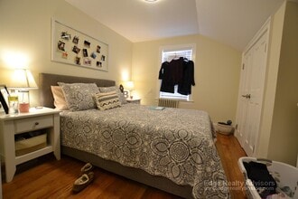 61 Shannon St, Unit 3 in Boston, MA - Foto de edificio - Building Photo