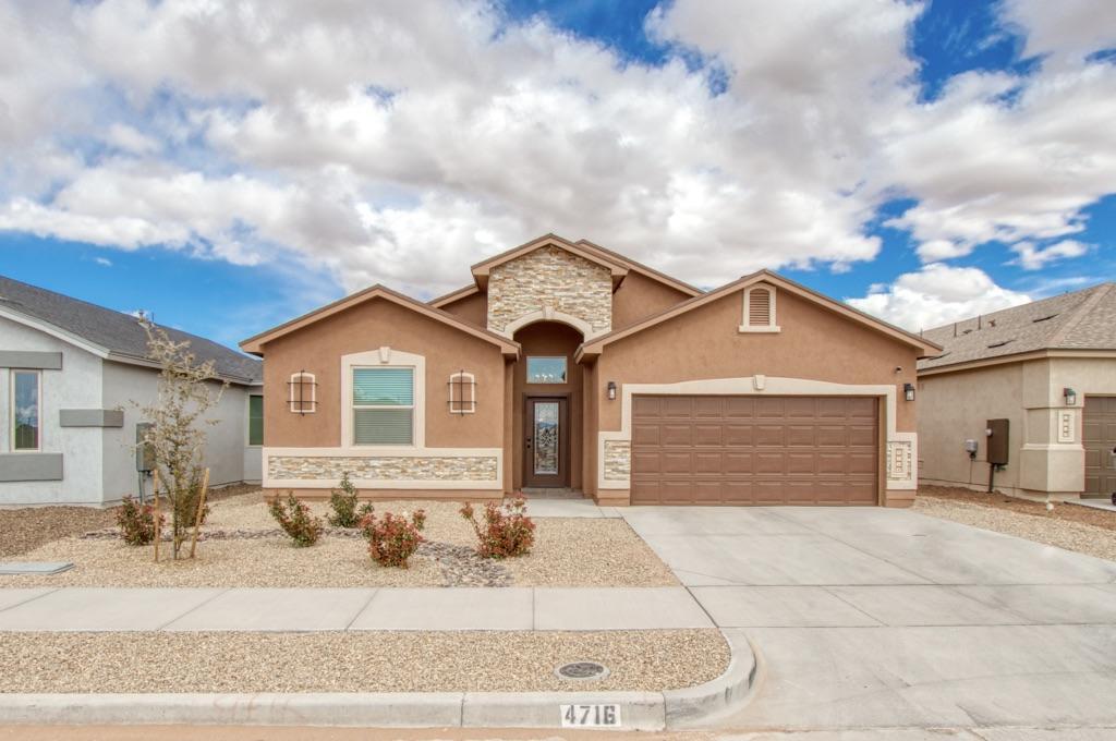 4716 Christian Azcarate St in El Paso, TX - Foto de edificio