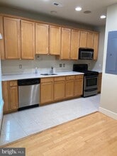 901 S Caroline St in Baltimore, MD - Foto de edificio - Building Photo