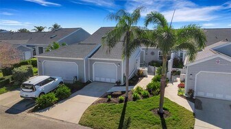1233 Spoonbill Landings Cir in Bradenton, FL - Building Photo
