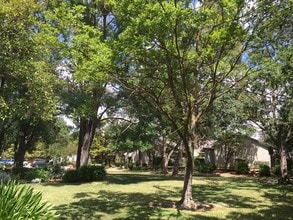Valley Oak Apartments in Galt, CA - Foto de edificio - Building Photo