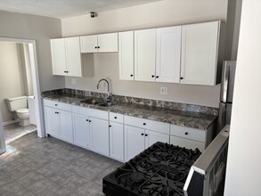 14 Quigley Ave, Unit 16 in North Chelmsford, MA - Building Photo - Building Photo