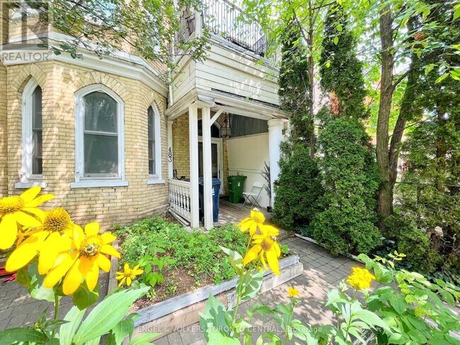 483-483 Ontario St in Toronto, ON - Building Photo - Building Photo
