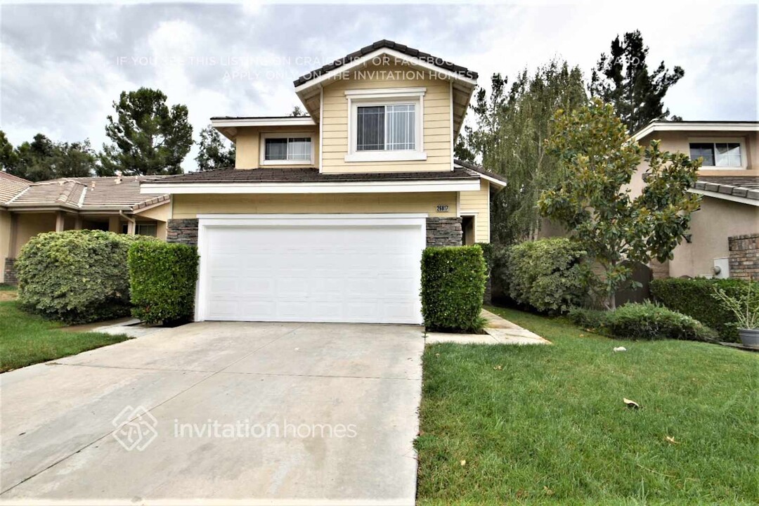 26817 Grommon Way in Santa Clarita, CA - Building Photo