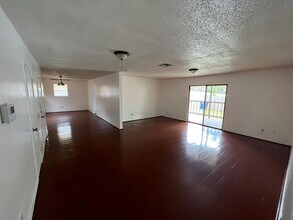 3058 Old Colony Rd in Huntsville, TX - Building Photo - Building Photo