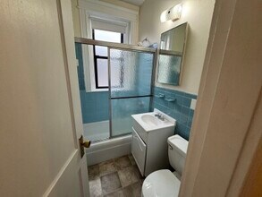1152 Commonwealth Ave, Unit 2A in Brookline, MA - Building Photo - Building Photo