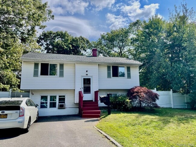 property at 39 Fawn Ln