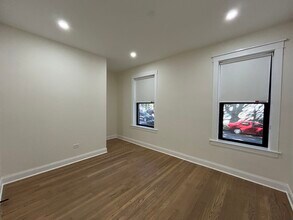 4638 N Hamilton Ave, Unit 36-1 in Chicago, IL - Building Photo - Building Photo