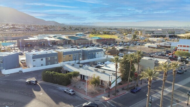 342 S Water St in Henderson, NV - Building Photo - Building Photo