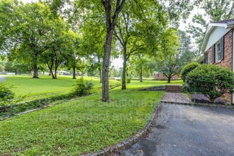 1017 Jasperson Dr in Nashville, TN - Building Photo - Building Photo