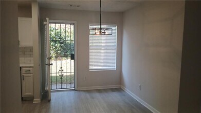 5677 Wind Gate Ln in Lithonia, GA - Building Photo - Building Photo