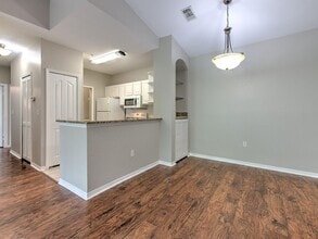 5703 Legacy Crescent Pl in Riverview, FL - Building Photo - Building Photo