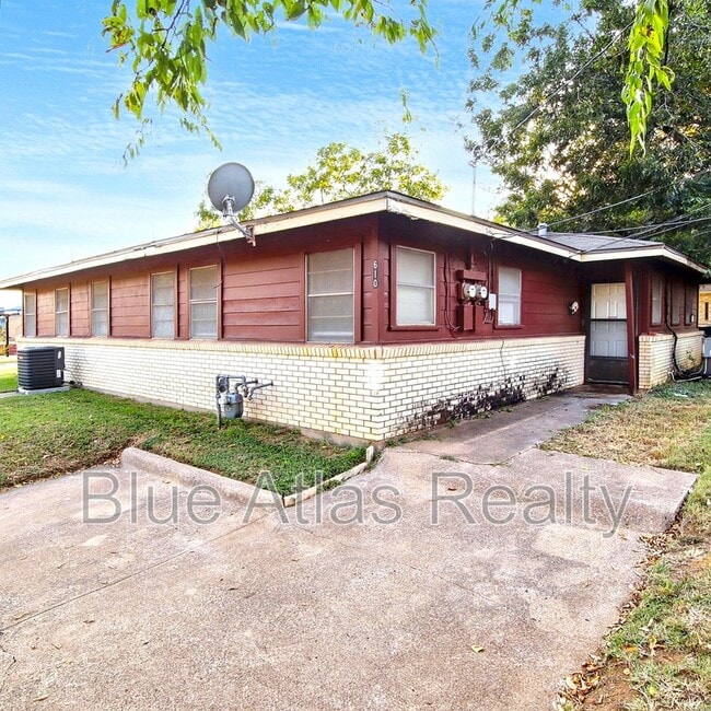 property at 610 S Mary St