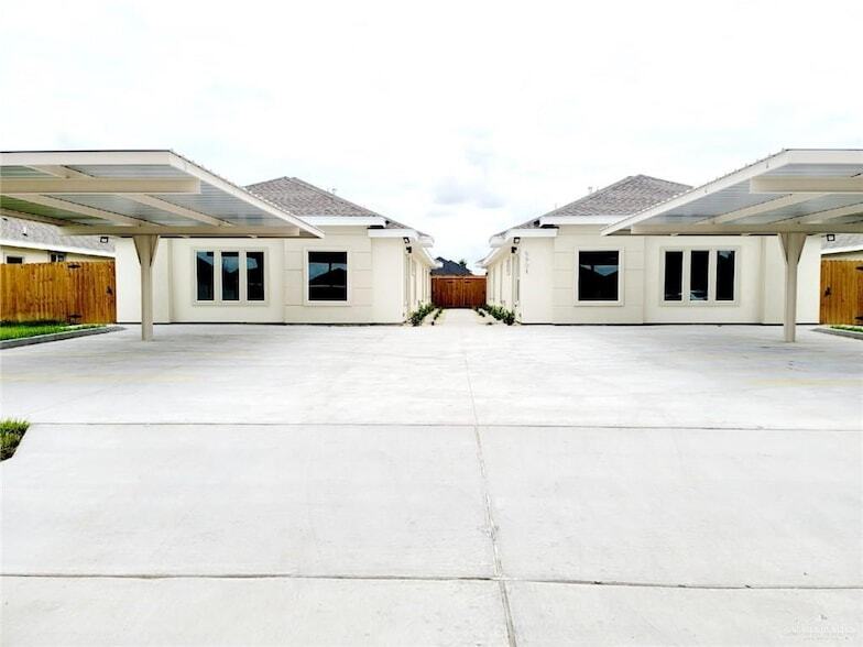 5901 Puffin Ave, Unit 3 in Palmhurst, TX - Building Photo