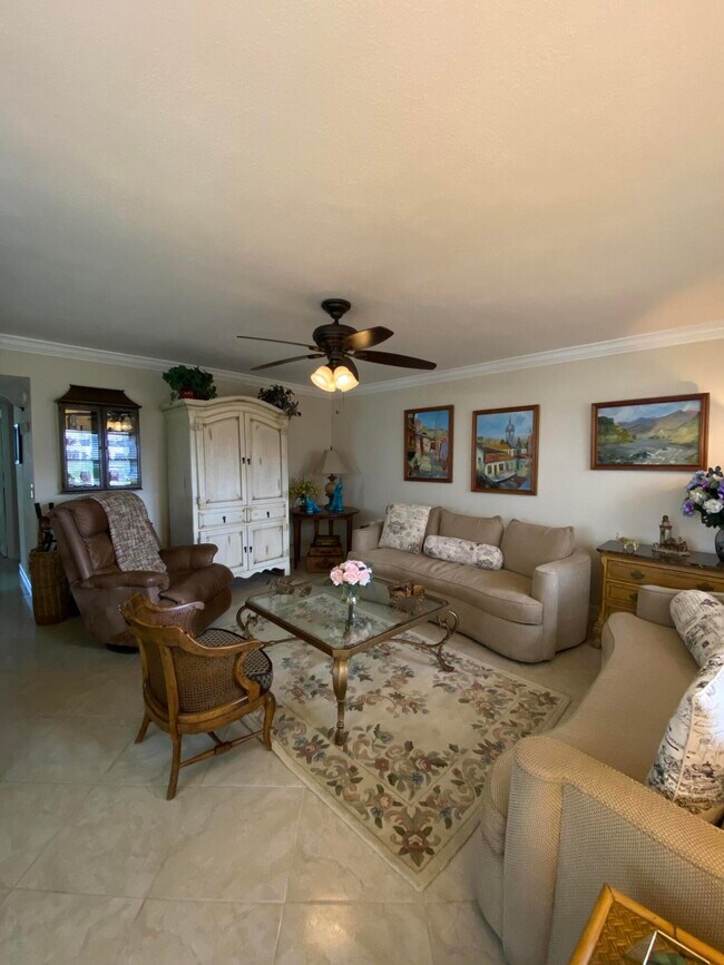 148 Normandy Ln in Delray Beach, FL - Building Photo - Building Photo