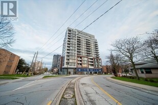 2088 James St in Burlington, ON - Building Photo