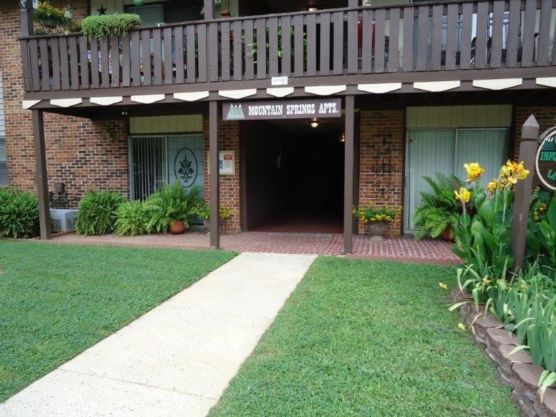 Mountain Springs Apartments in Oneonta, AL - Building Photo