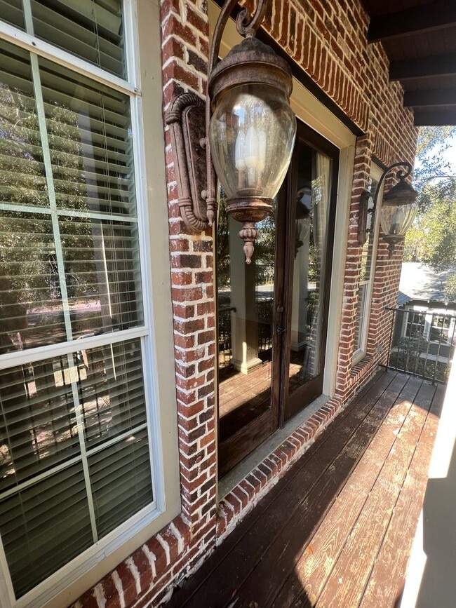 1330 N Duval St in Tallahassee, FL - Building Photo - Building Photo