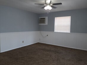 303 S Vine St in O'Fallon, IL - Building Photo - Building Photo