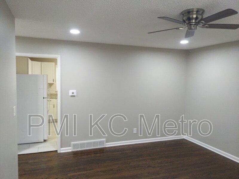 145 S Oxford Ave in Independence, MO - Building Photo
