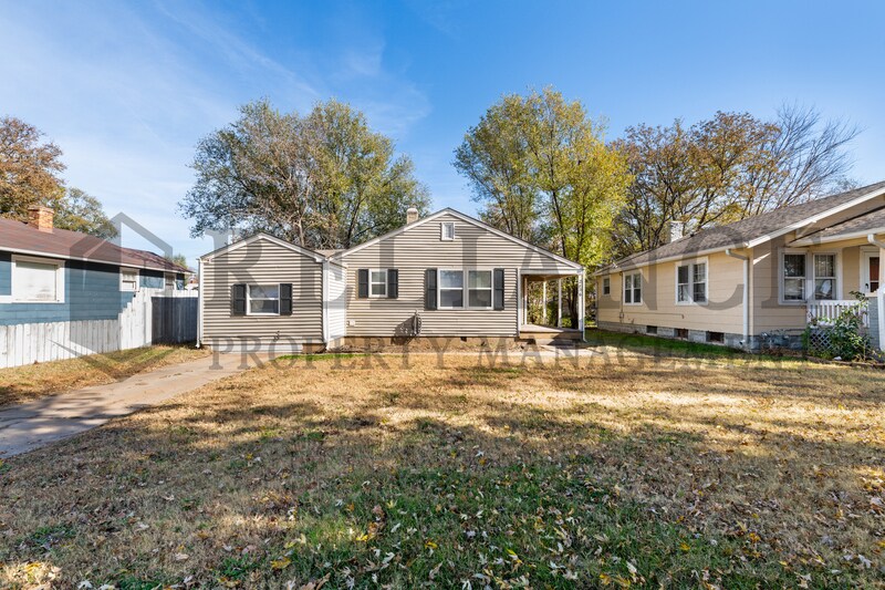 2136 S Waco Ave in Wichita, KS - Building Photo
