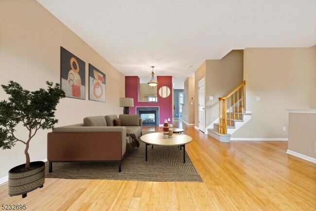 property at 27 Chesterfield Ct