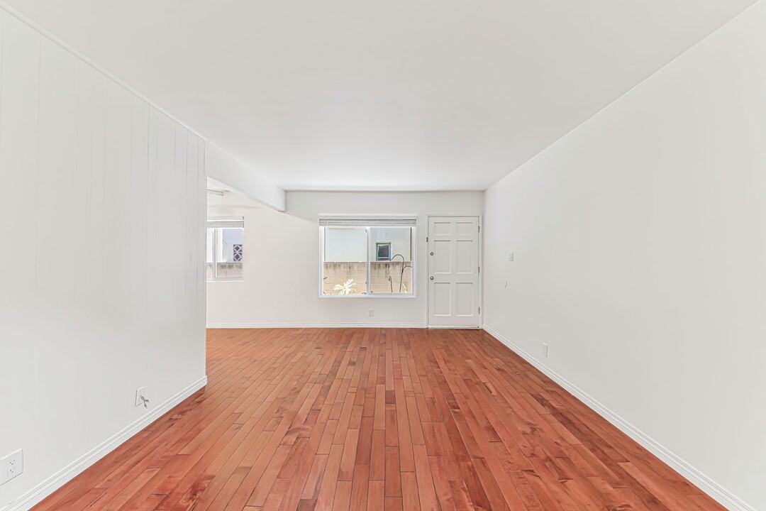 3525 2nd St, Unit 2 in Long Beach, CA - Building Photo